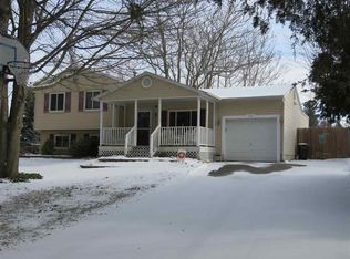 640 N Madison, Perry, MI 48872