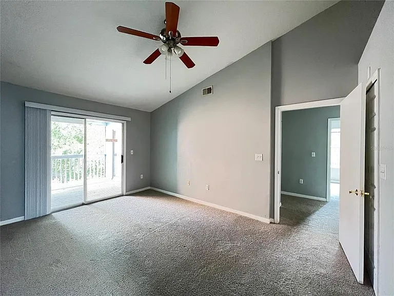 8710 Rain Forest Pl #D — Photo 21
