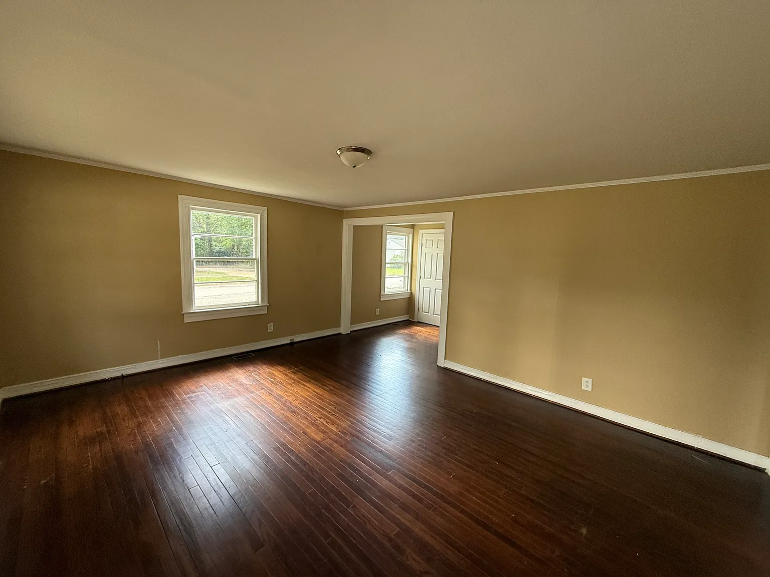 2 bed, 896 sqft, $800 — Photo 3