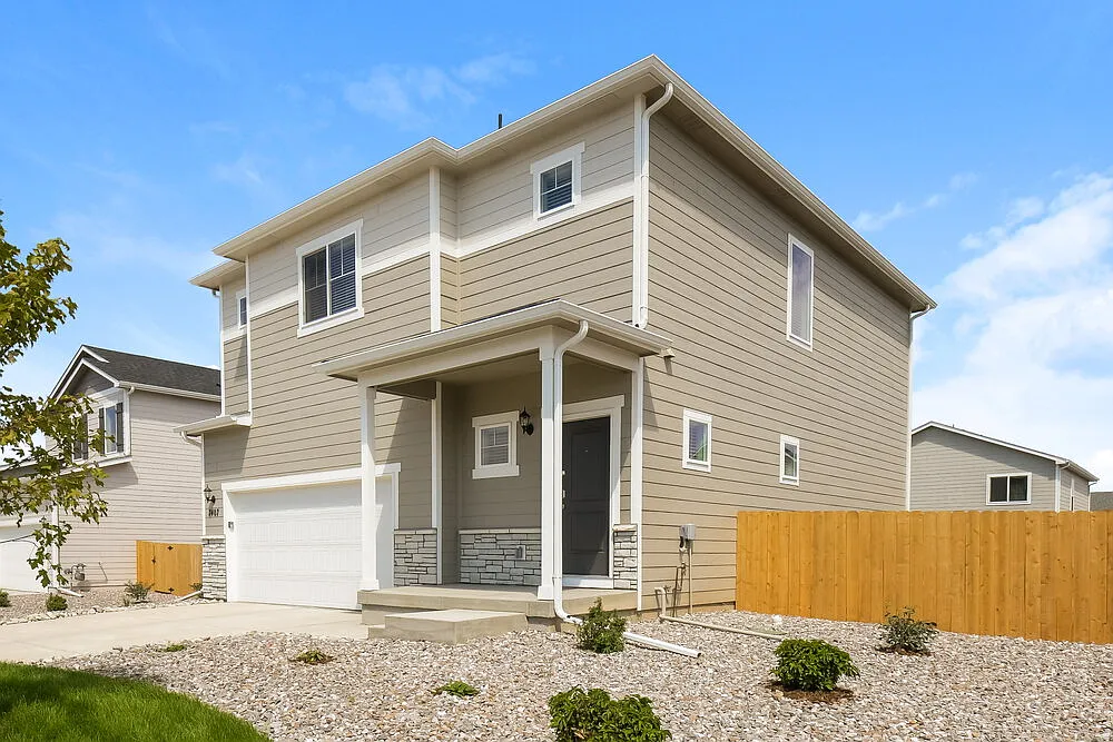 4 bed, 2.5 bath, 1924 sqft, $2,685 — Photo 4