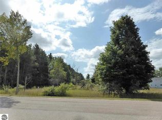 10997 Scenic Dr, Honor, MI 49640
