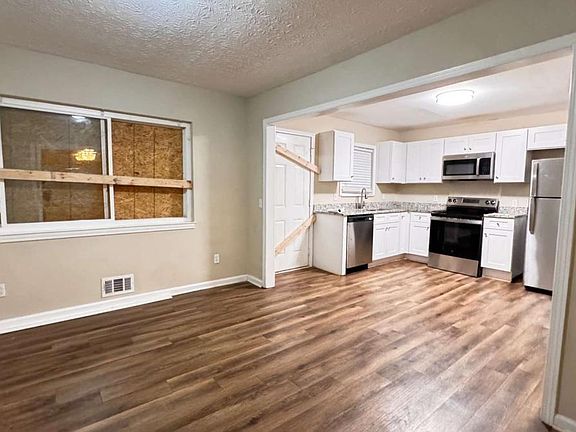 2nd image of 4436 Malibu Dr
