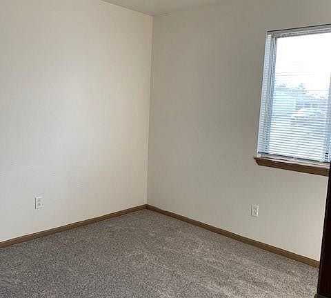 4th image of 419 Stratford Way APT 2