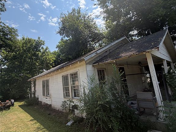 3rd image of 508 N Katy Ave