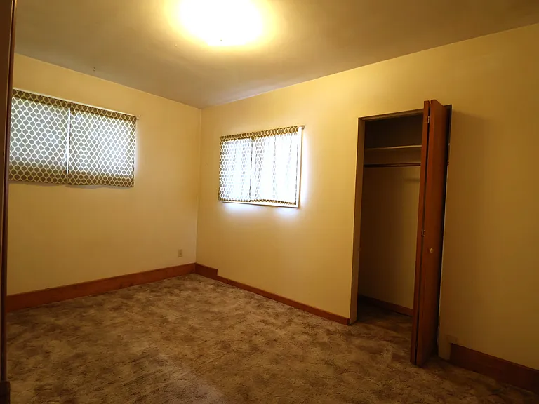 1601 W College St #2 — Photo 10