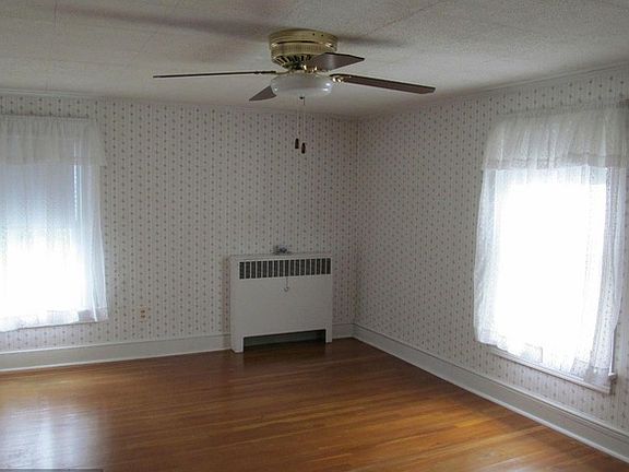 2nd fl bed 11x15