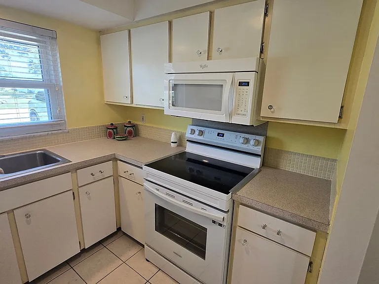 3512 School Ave — Photo 9