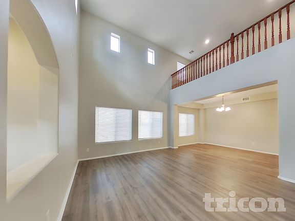 2nd image of 1480 E Anna Dr