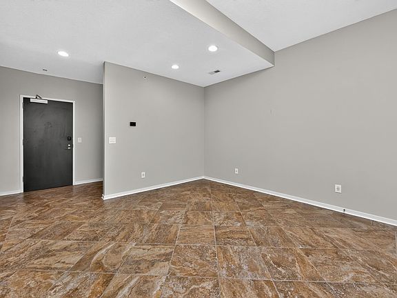 4th image of 640 S 50th St Unit 2203