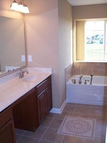 2nd image of 11124 Chapel Park Dr N