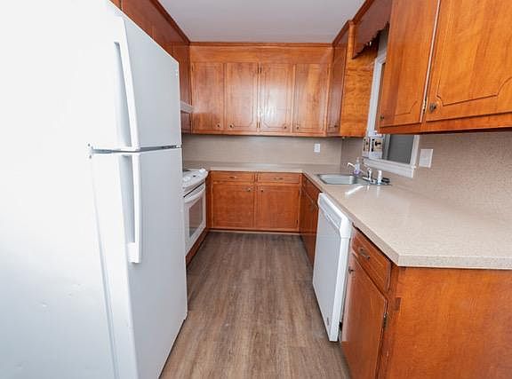 2nd image of 1122 Toddington Dr