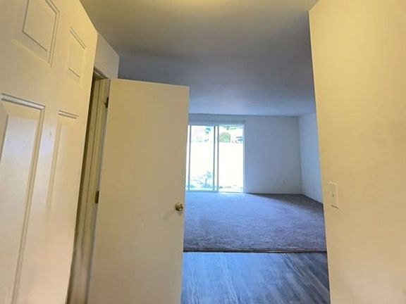 4th image of 25 Sowell Ct #A & B