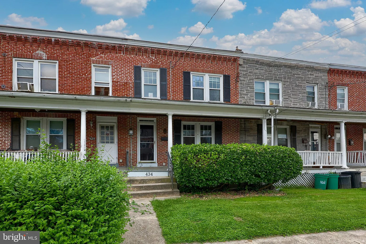 434 Pearl St photo 1