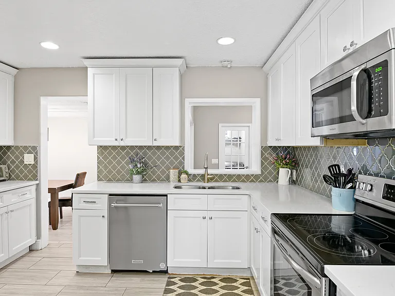 350 N Phelps Ave — Photo 13