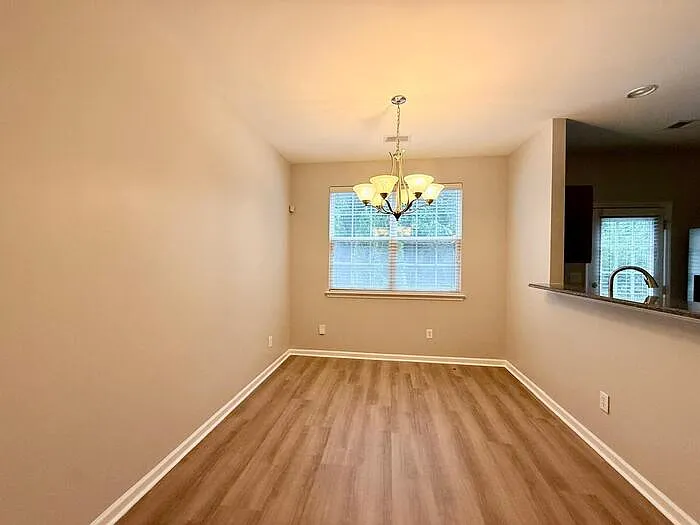 3 bed, 2.5 bath, 1549 sqft, $1,850 — Photo 3