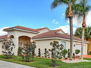 8125 Pelican Harbour Dr, Lake Worth, FL 33467