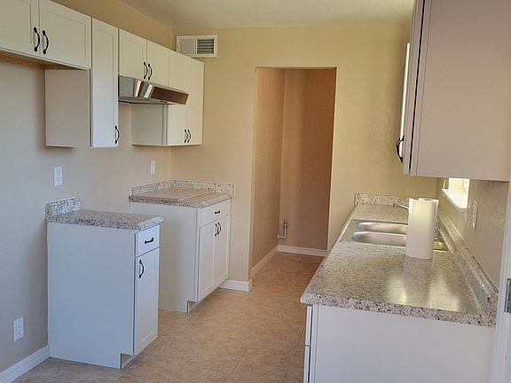 4th image of 5644 Tropicana Ave Unit 1