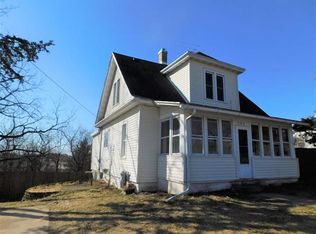 503 W Fairview Ave, Endeavor, WI 53930