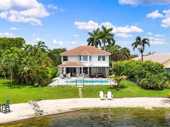 1361 NW 185th Ave, Pembroke Pines, FL 33029
