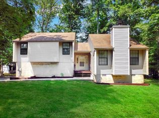 426 Stallion Ln, Lusby, MD 20657