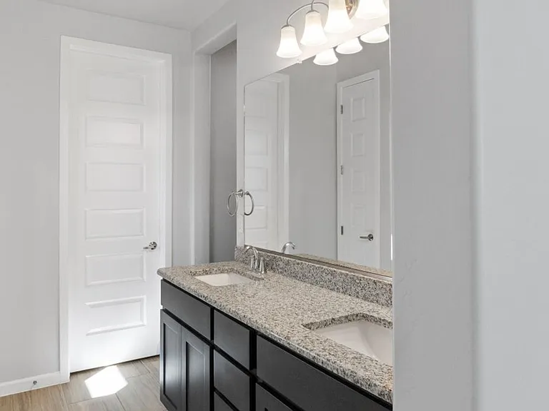 512 Twilight Dr — Photo 9