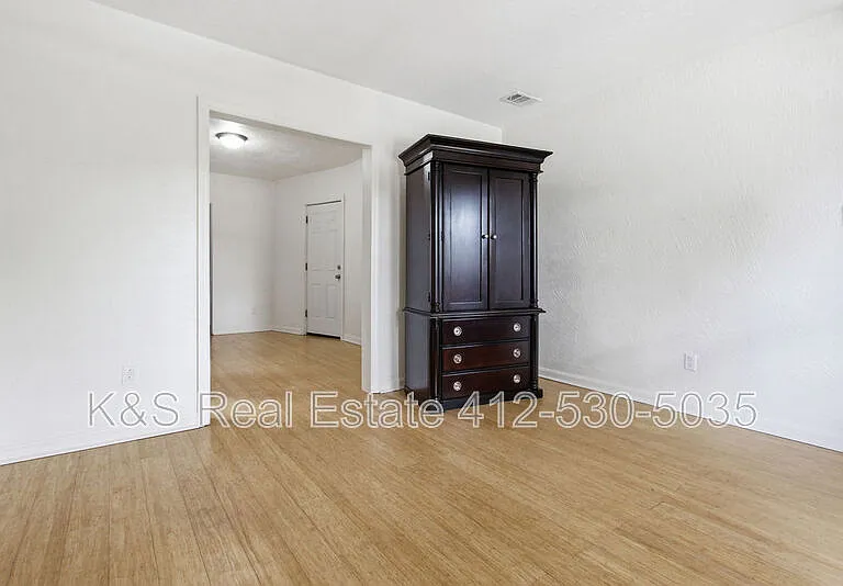 545 6th St #2 — Photo 8