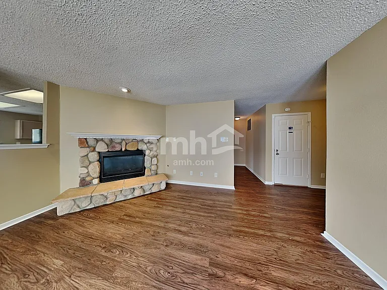 14324 Orange Blossom Trl — Photo 6