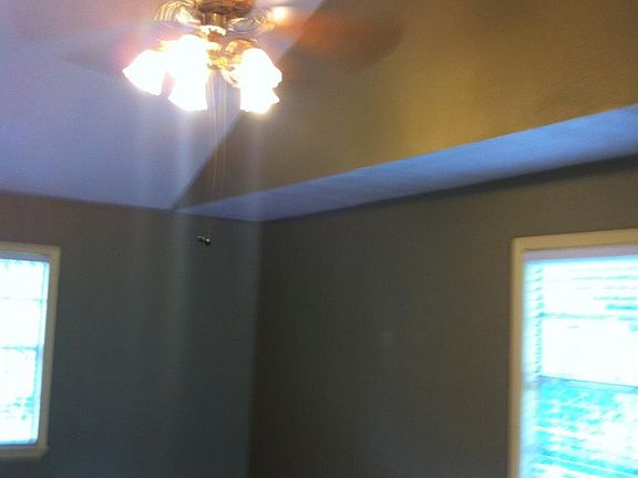 5th image of 509A W School St