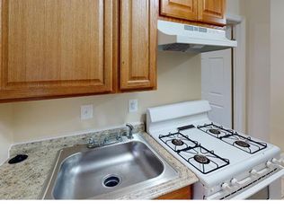 4238 6th St SE #2, Washington, DC 20032