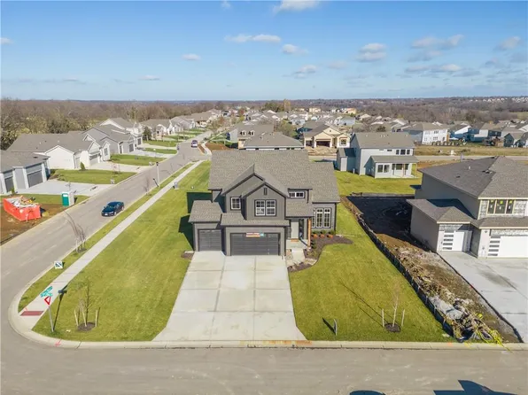 24992 W 145th Pl, Olathe, KS 66061