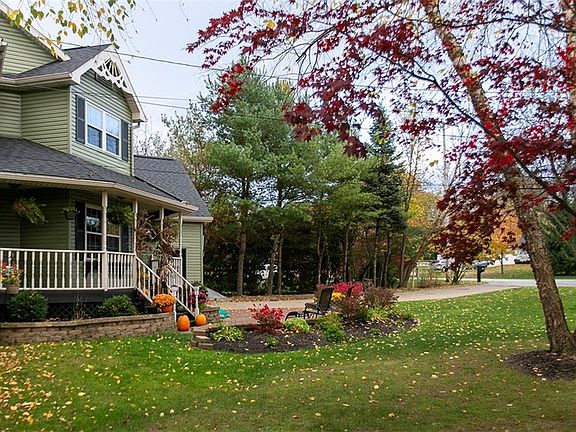 3rd image of 112 Apple Dr