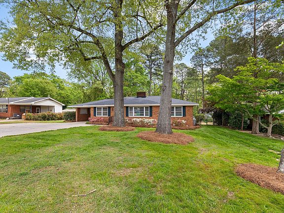3rd image of 8413 Fayetteville Rd #14
