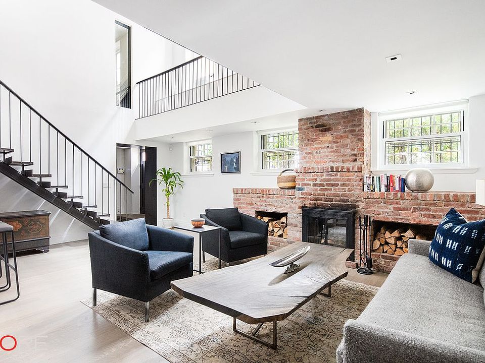 1st image of 56 Willow St APT 2