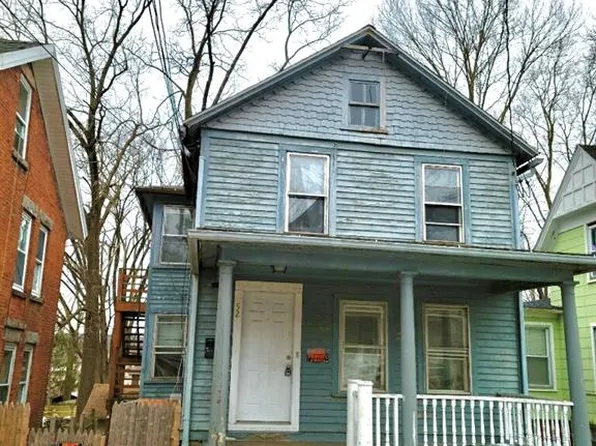 52 Spring St, Willimantic, CT 06226