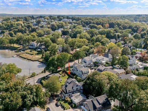 6 Whiton Ave, Hingham, MA 02043