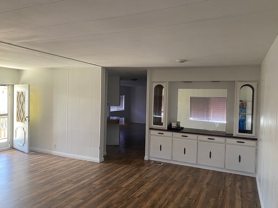 2nd image of 631 Terrace Dr