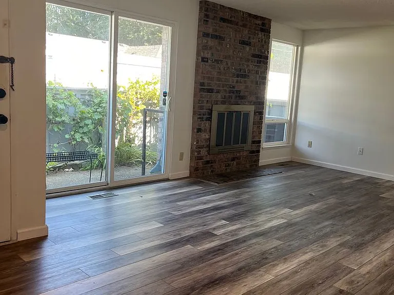 8628 Onyx Dr SW #A — Photo 6