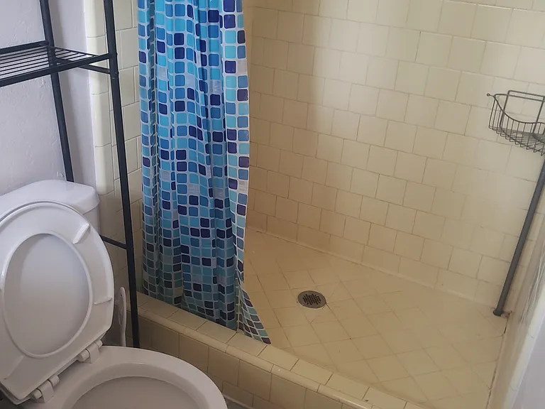 2511 E Lockett Rd — Photo 13