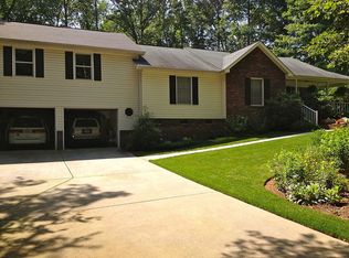 5814 Indian Brook Dr, Matthews, NC 28104