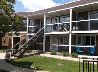 2501 Browns Lake Dr S, Burlington, WI 53105