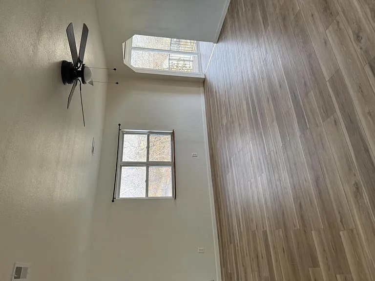 604 W Jackson St — Photo 21
