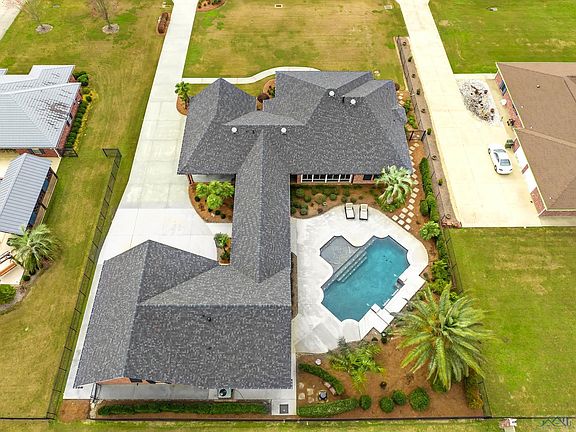 3rd image of 4122 Bayou Estates Dr