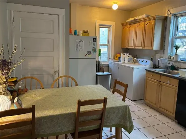 183 College Ave, Somerville, MA