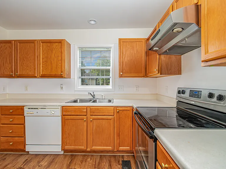 715 Afton Park Dr — Photo 12