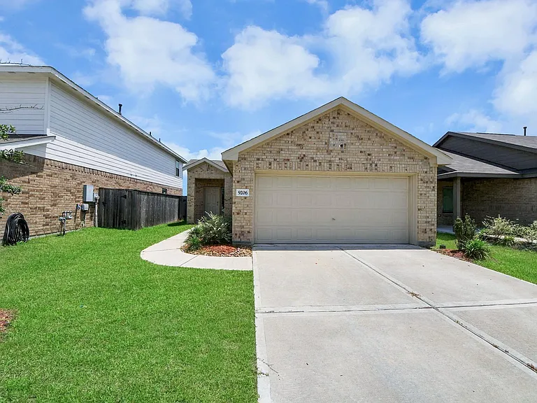 9206 Burnet Fields Dr — Photo 4