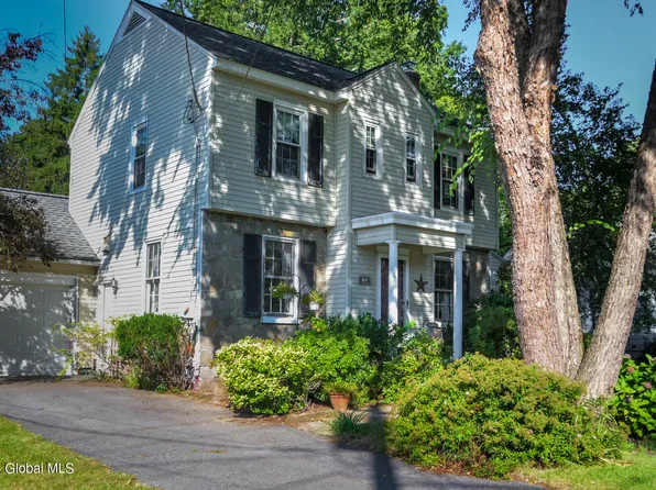 15 Snowden Avenue, Delmar, NY 12054