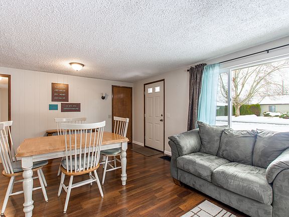 4th image of 1104 Birch Ave