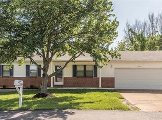 2404 Mickey Dr, High Ridge, MO 63049