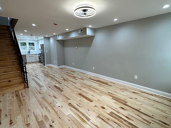 Entrance: Living Room