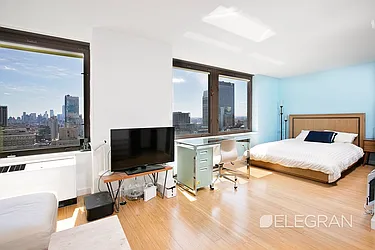 Rented by (Legacy) Elegran